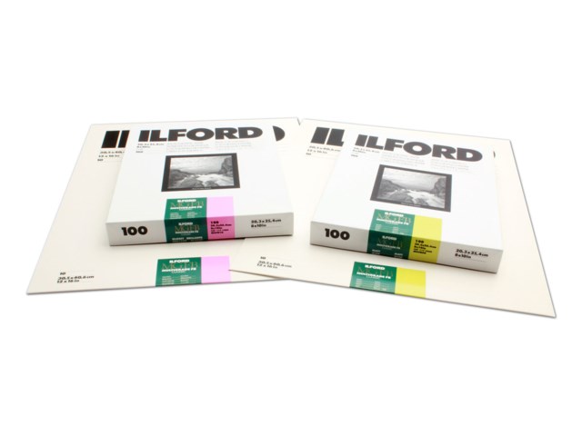 Ilford Mörkrumspapper svartvitt Multigrade fiber matt 18x24 100 blad