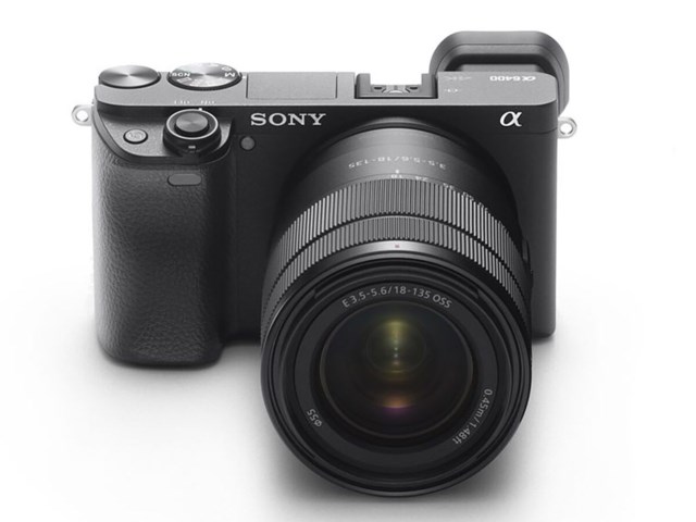 Sony A6400 med E 18-135mm f/3,5-5,6 OSS